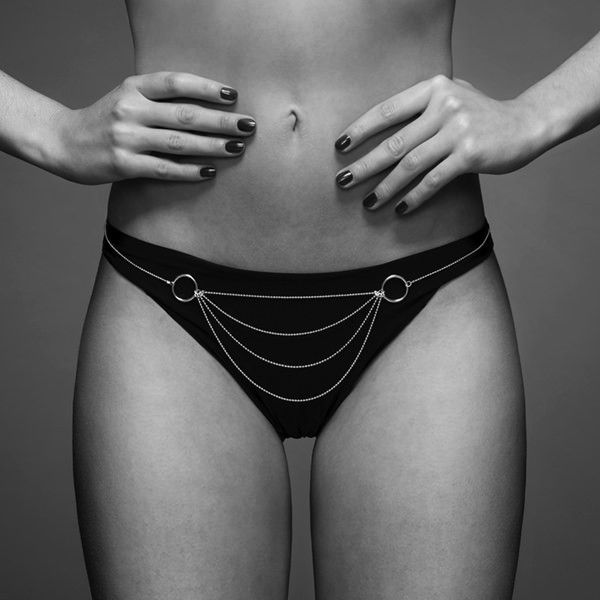 MAGNIFIQUE CULOTTE DE CADENAS METÁLICAS