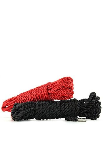 Juego de cuerdas bondage